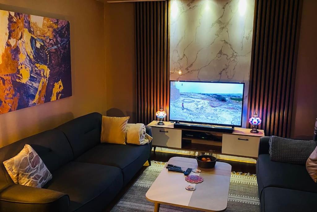 Sisli Osmanbey Taksim Large Terrace, Quietness And Space Apartment Istanbul Bagian luar foto