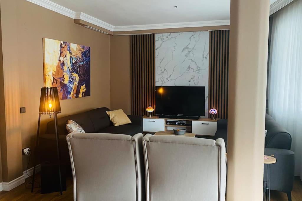 Sisli Osmanbey Taksim Large Terrace, Quietness And Space Apartment Istanbul Bagian luar foto