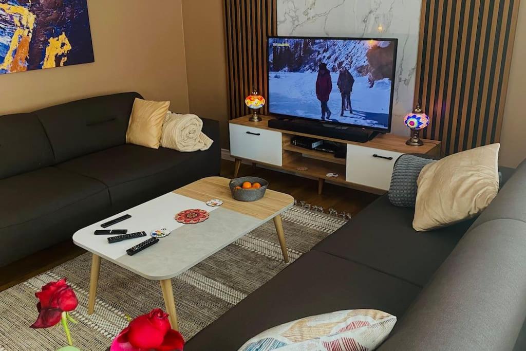 Sisli Osmanbey Taksim Large Terrace, Quietness And Space Apartment Istanbul Bagian luar foto