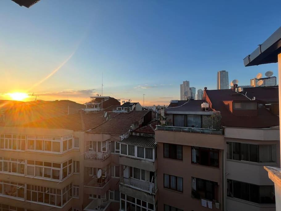 Sisli Osmanbey Taksim Large Terrace, Quietness And Space Apartment Istanbul Bagian luar foto