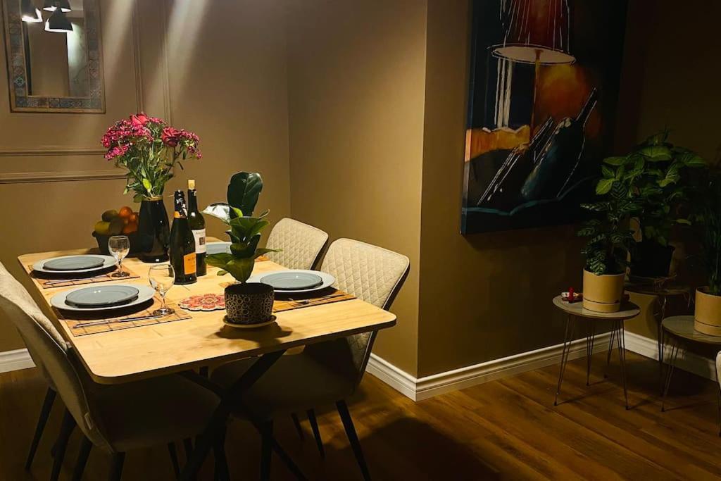 Sisli Osmanbey Taksim Large Terrace, Quietness And Space Apartment Istanbul Bagian luar foto