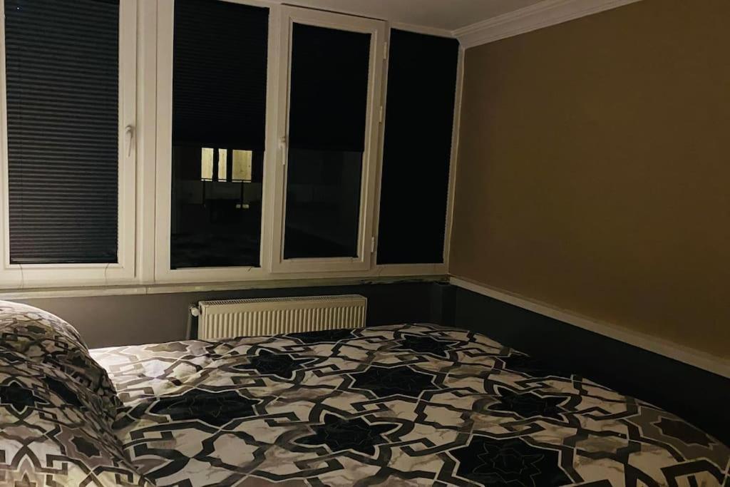 Sisli Osmanbey Taksim Large Terrace, Quietness And Space Apartment Istanbul Bagian luar foto