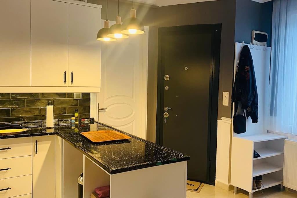 Sisli Osmanbey Taksim Large Terrace, Quietness And Space Apartment Istanbul Bagian luar foto